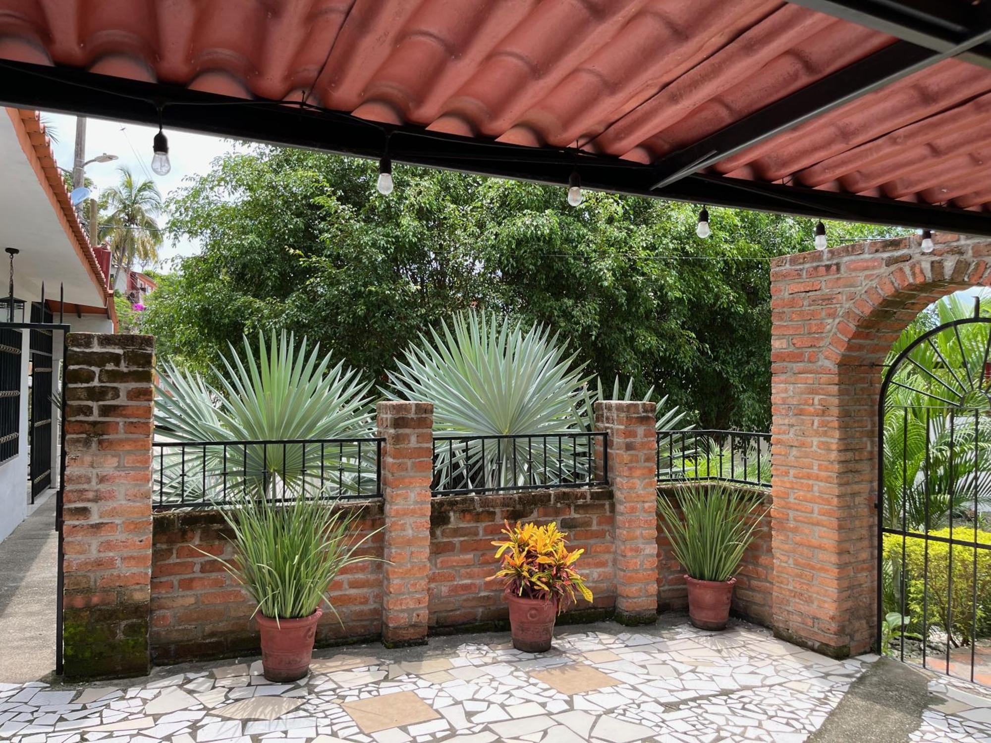 Villa Palmier -Quiet Cosy Air Conditioned Terrace بويرتو فالارتا المظهر الخارجي الصورة